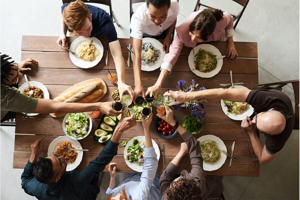 Co-living community dinner Brussels cost comparison